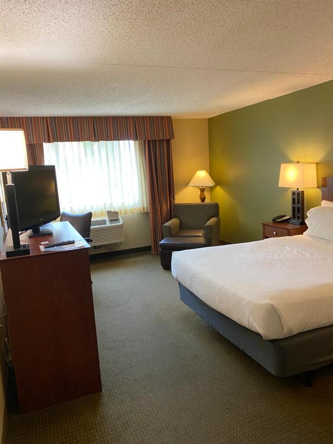 Отель Doubletree By Hilton Austin, Mn Экстерьер фото