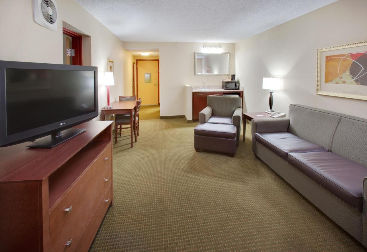 Отель Doubletree By Hilton Austin, Mn Экстерьер фото