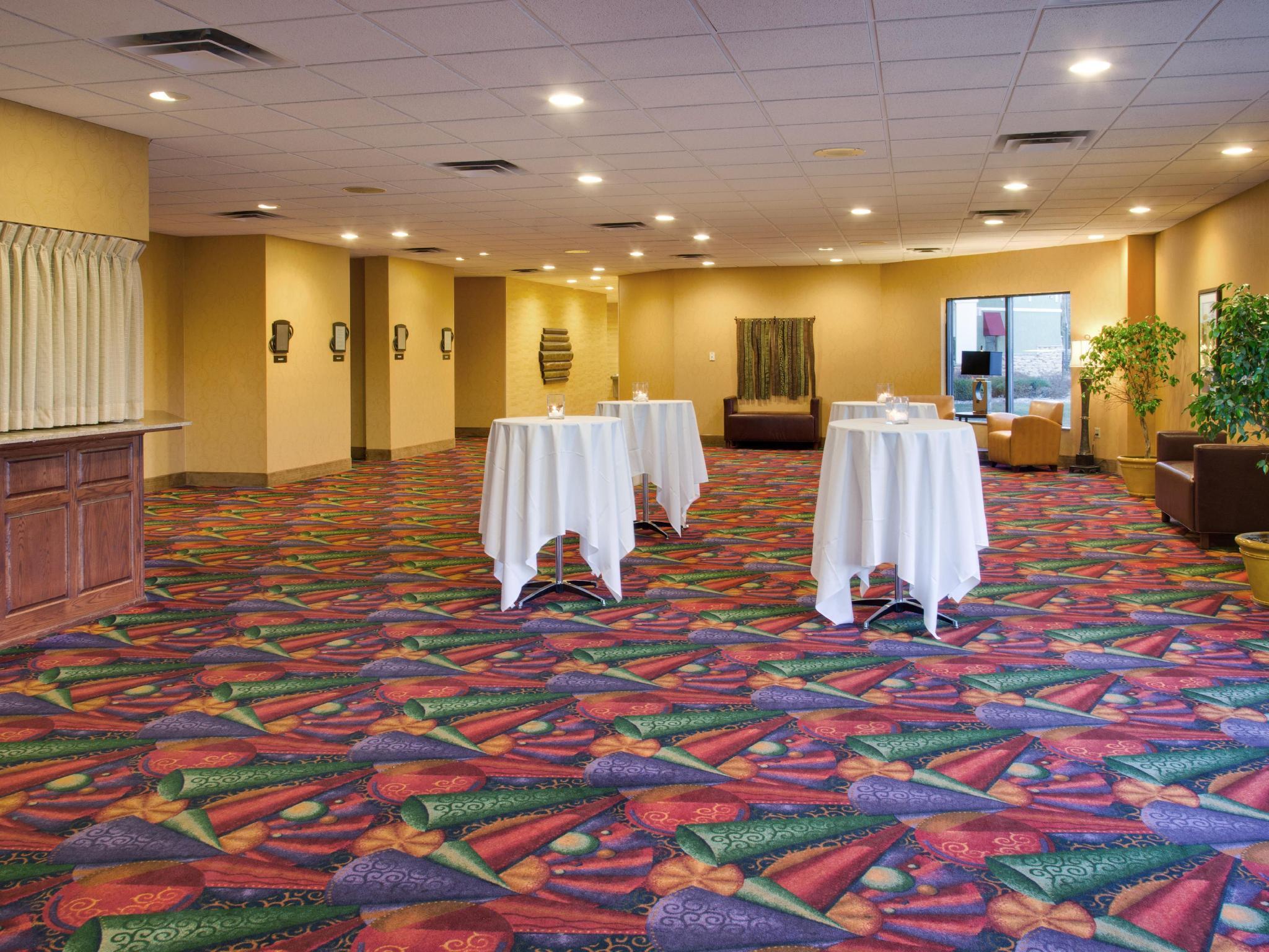 Отель Doubletree By Hilton Austin, Mn Экстерьер фото