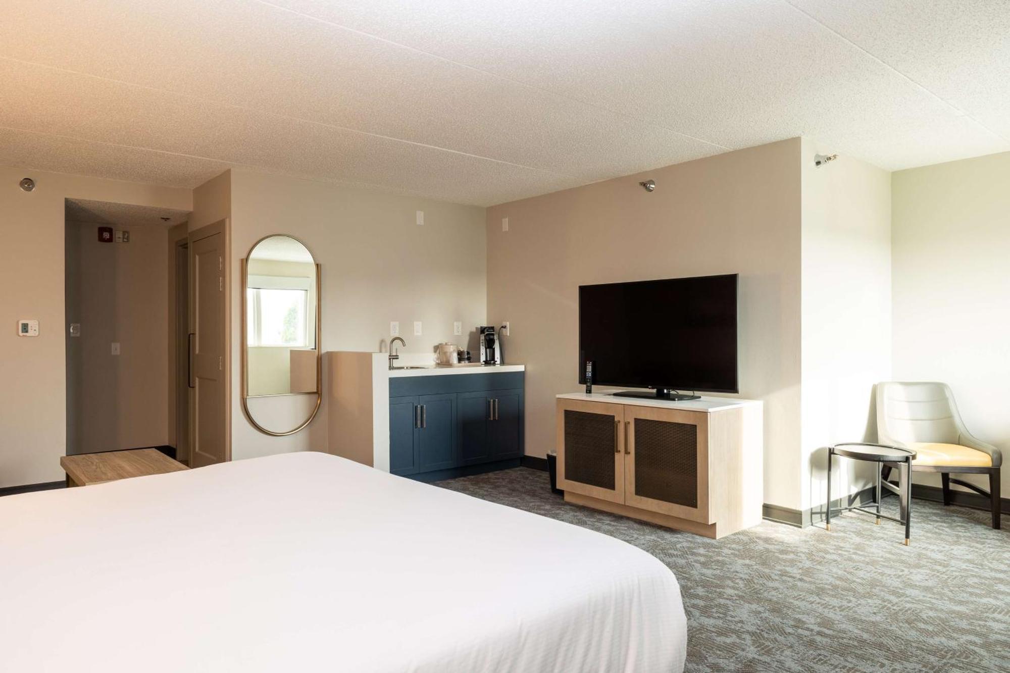 Отель Doubletree By Hilton Austin, Mn Экстерьер фото