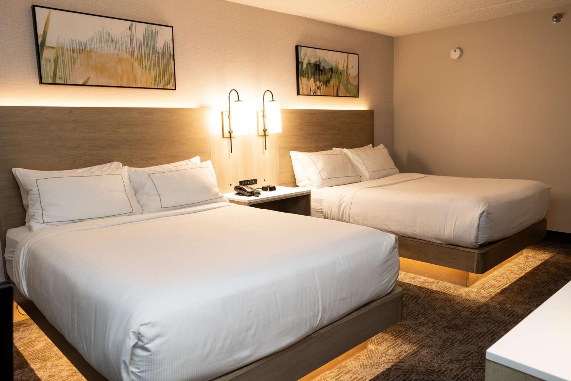 Отель Doubletree By Hilton Austin, Mn Экстерьер фото