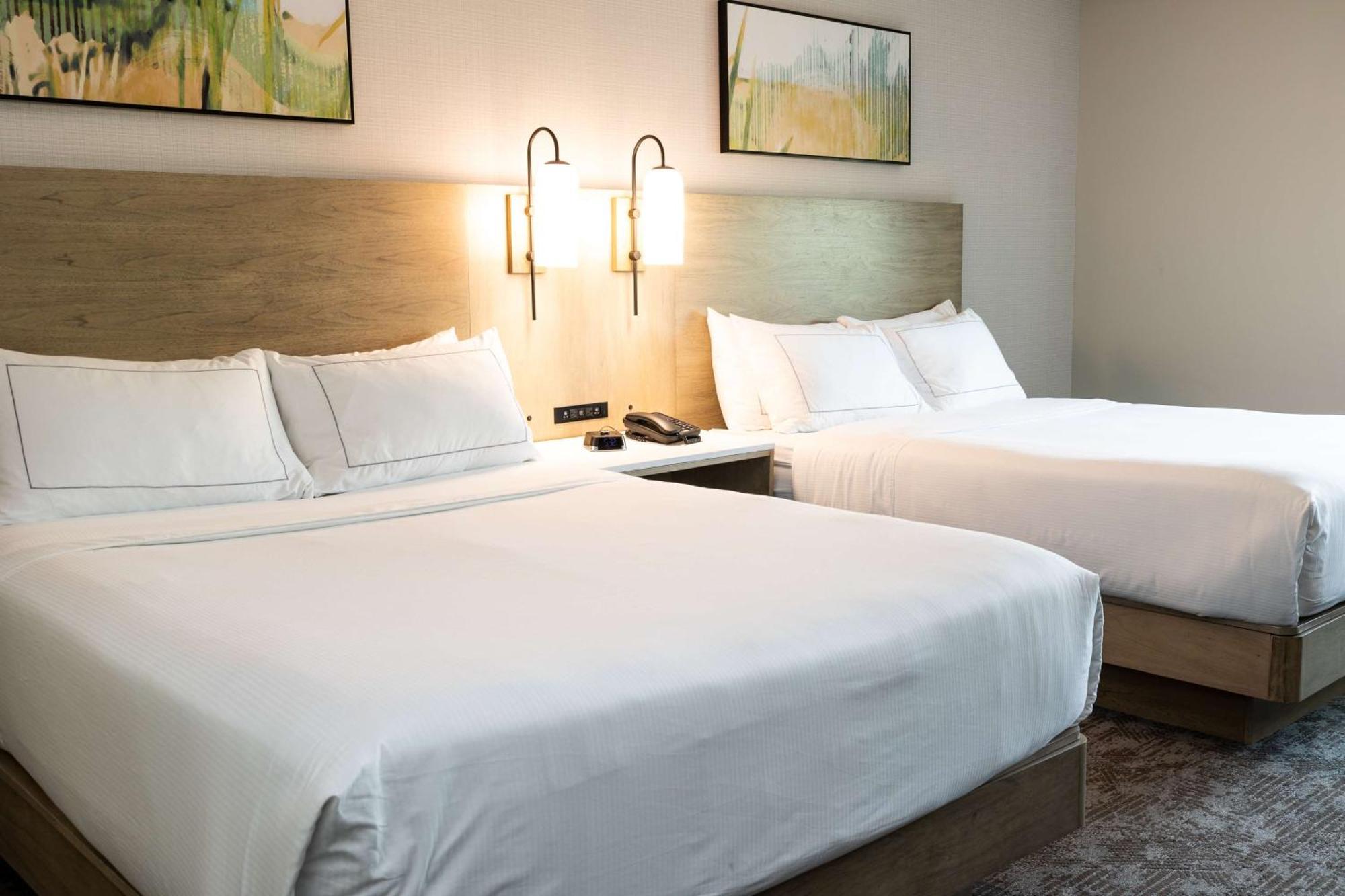Отель Doubletree By Hilton Austin, Mn Экстерьер фото